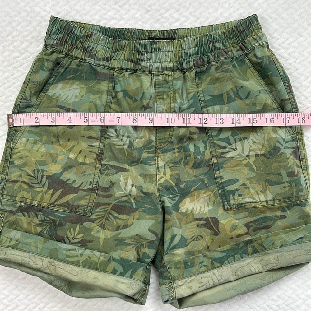 Sanctuary Camo Print Trailblazer Shorts Size 25 - Picture 7 of 17